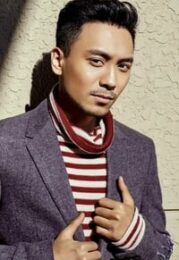 杨轶
