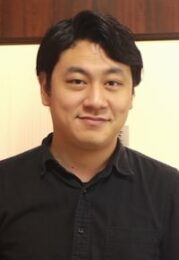 中川龍太郎