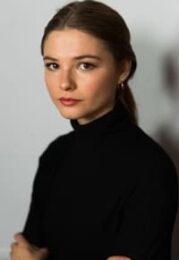 Stefanie Scott