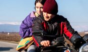 Yumrukları Gevşetmek Unclenching the Fists izle (2021)