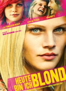 Dokuz Peruklu Kız (The Girl with Nine Wigs) izle (2013) izle